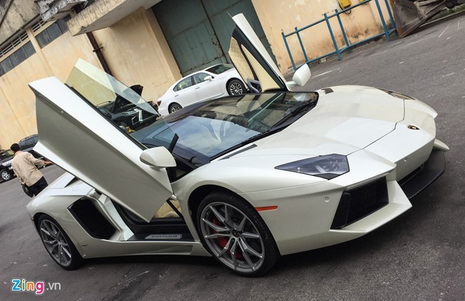 Sieu xe Lamborghini Aventador mui tran gia 26 ty ve VN-Hinh-4