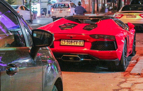 Sieu xe Lamborghini Aventador 25 ty 