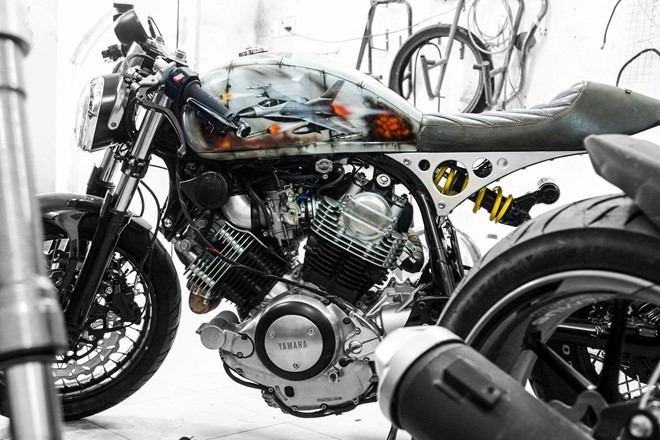 Yamaha XV750 do cafe racer 