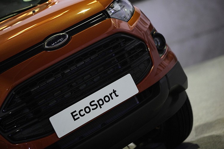 Ford Viet Nam ra mat EcoSport Black Edition gia 654 trieu-Hinh-2