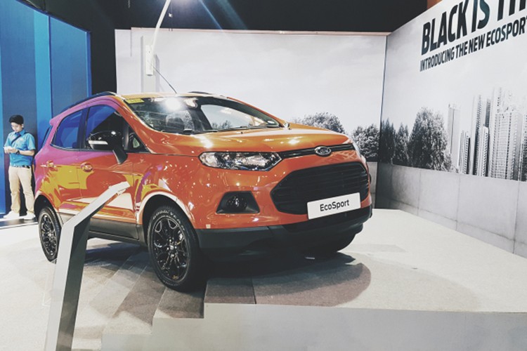 Ford Viet Nam ra mat EcoSport Black Edition gia 654 trieu