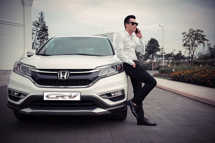 Honda CR-V ban dac biet gia hon 1 ty dong tai Viet Nam-Hinh-3