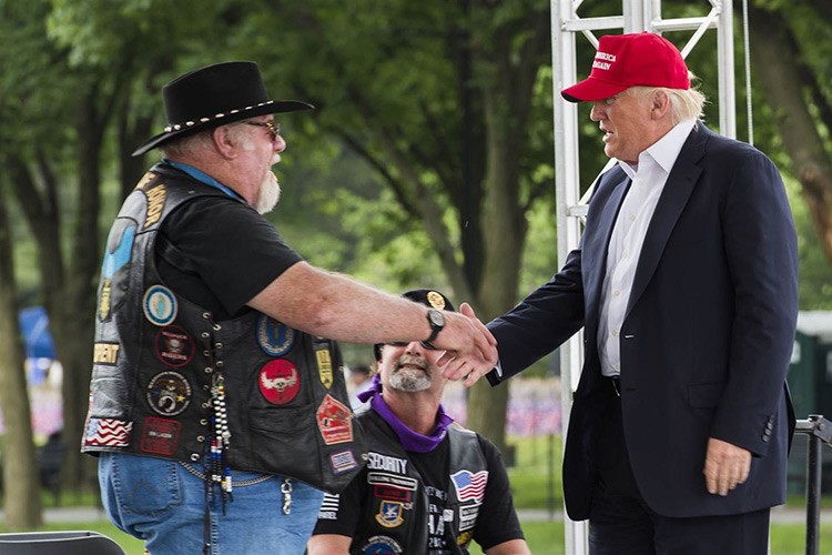 Hang nghin dan choi moto Harley-Davidson ung ho Trump