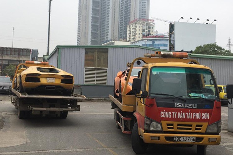 Bo doi Lamborghini 39 ty tu Ha Noi ve Sai Gon don Tet-Hinh-3