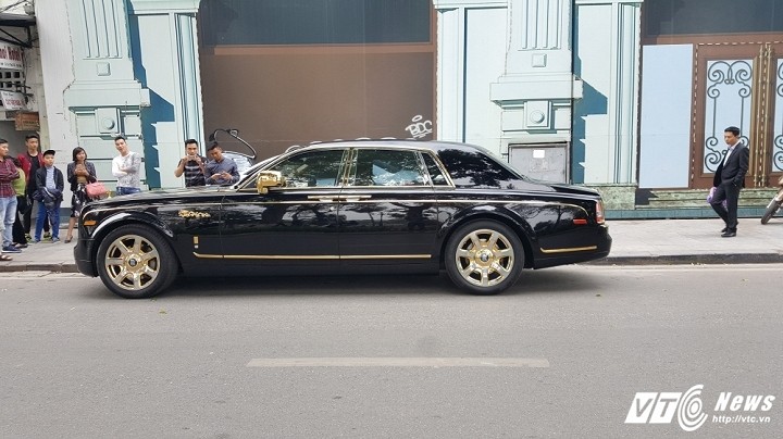 Rolls-Royce Phantom rong ma vang 50 ty dao pho Ha thanh-Hinh-8