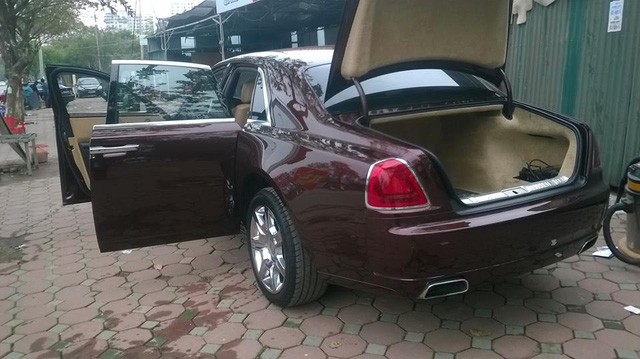 Xe sang Rolls-Royce Ghost chuc ty doi mau o Ha Noi-Hinh-3