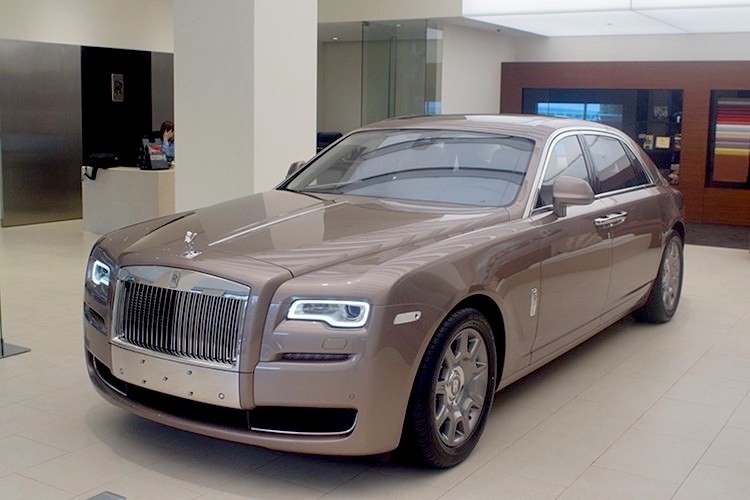 Xe sang Rolls-Royce Ghost chuc ty doi mau o Ha Noi-Hinh-5