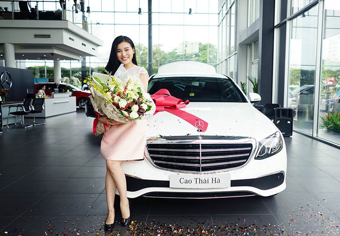 Chan dai Cao Thai Ha tau xe sang Mercedes E200 tien ty