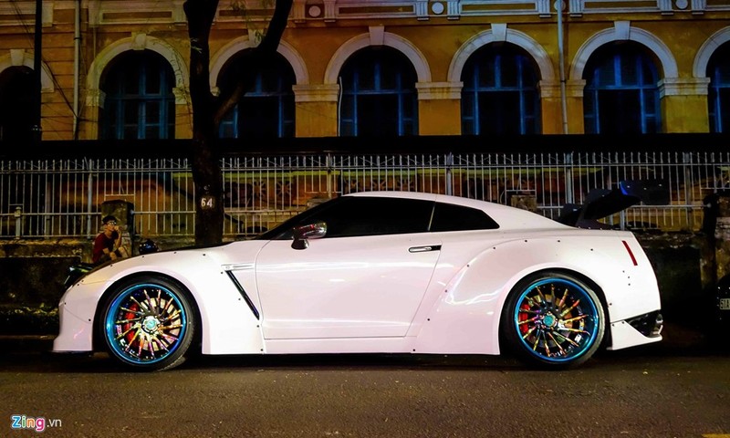 Sieu xe the thao Nissan GT-R do bodykit khung tai Sai Gon-Hinh-7