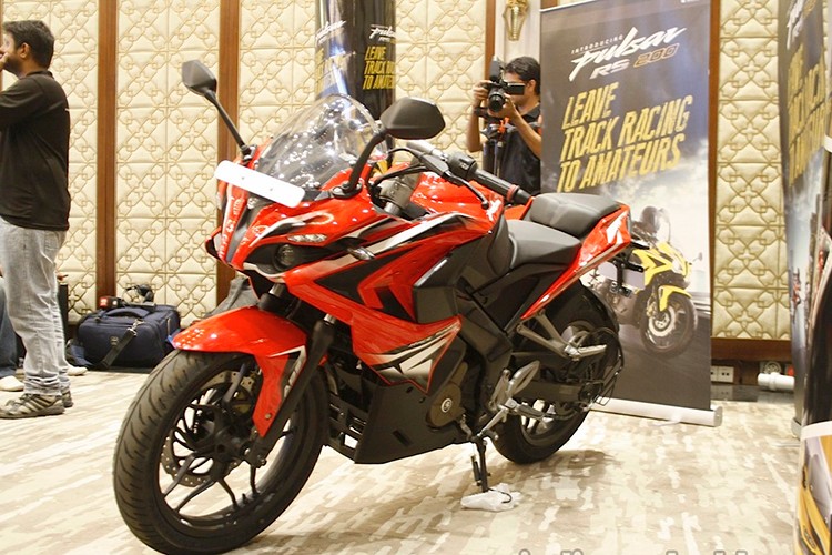 Bajaj Pulsar RS200 2017 