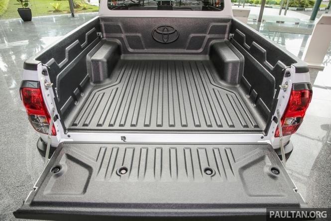 Toyota Hilux ban dac biet gia 644 trieu tai Malaysia-Hinh-6