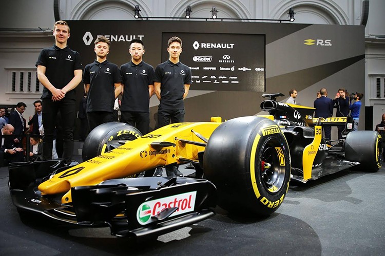 Renault ra mat xe dua F1 2017 moi tai London-Hinh-8