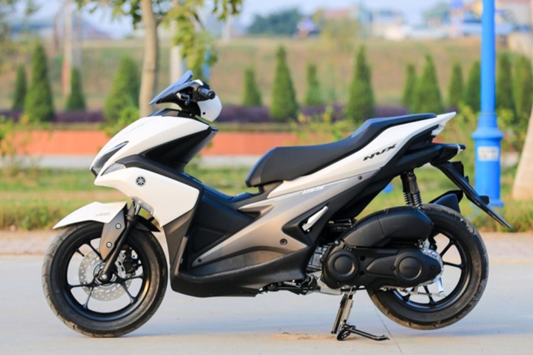 Loat xe may Yamaha tai Viet Nam bi dat dau hoi an toan