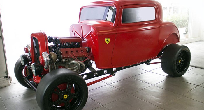 Ford 1932 do dong co Ferrari 