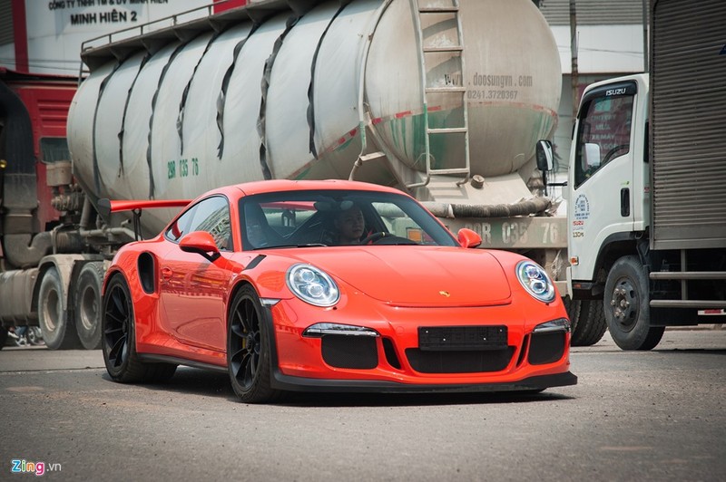 Sieu xe Porsche 911 GT3 RS doc nhat Viet Nam xuong pho-Hinh-6