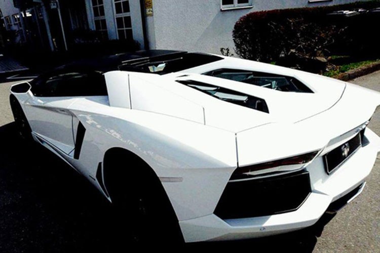 Sieu xe Lamborghini Aventador mui tran hon 20 ty ve VN?-Hinh-2