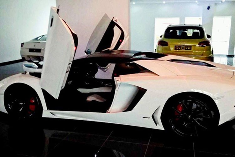 Sieu xe Lamborghini Aventador mui tran hon 20 ty ve VN?-Hinh-4