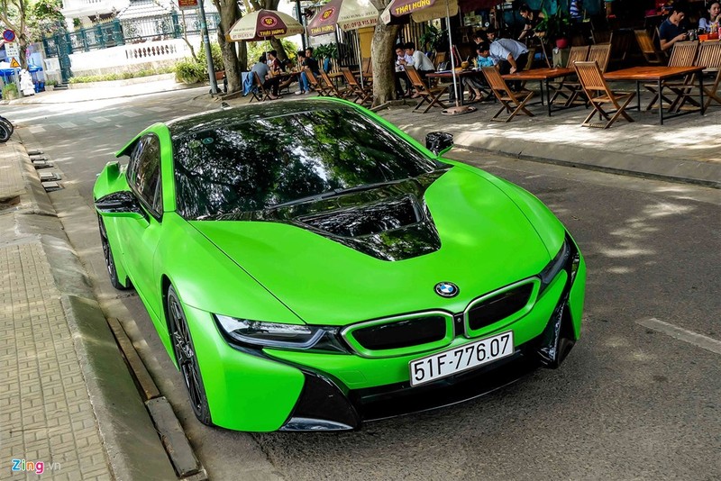 BMW i8 mau xanh xuat hien o Sai Gon