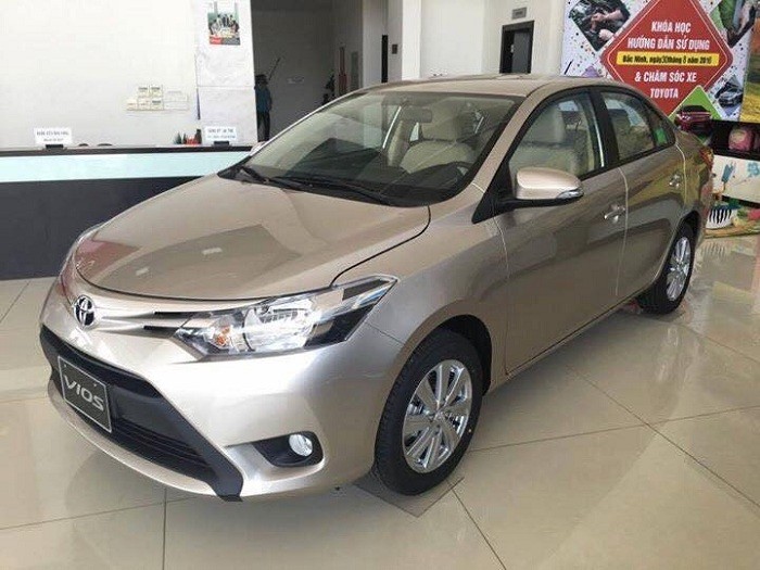 Xe oto Toyota giam gia hang loat trong thang 5/2017-Hinh-2