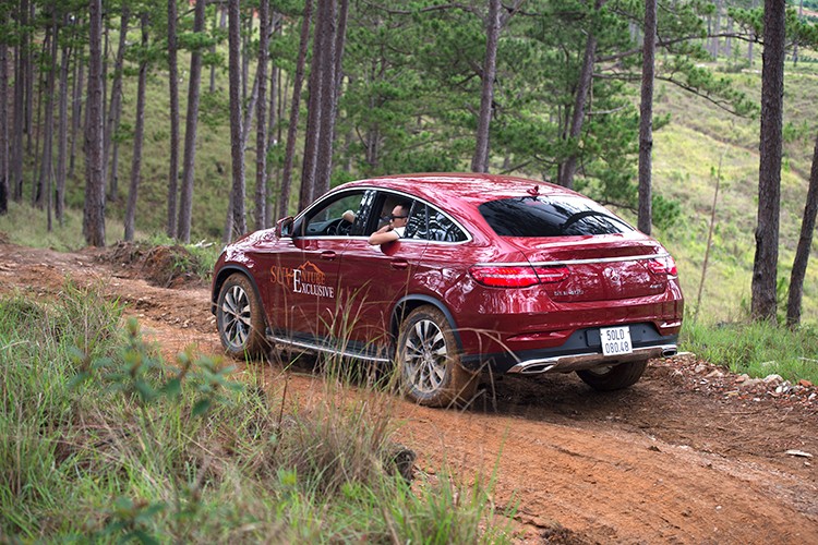 Len rung, xuong bien cung Mercedes-Benz SUVenture 2017-Hinh-10