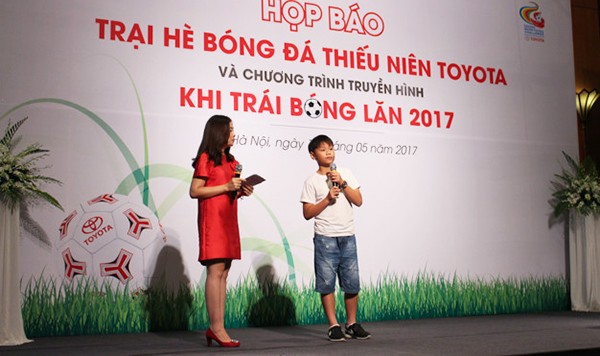 Toyota Viet Nam khoi dong Trai he bong da thieu nien 2017