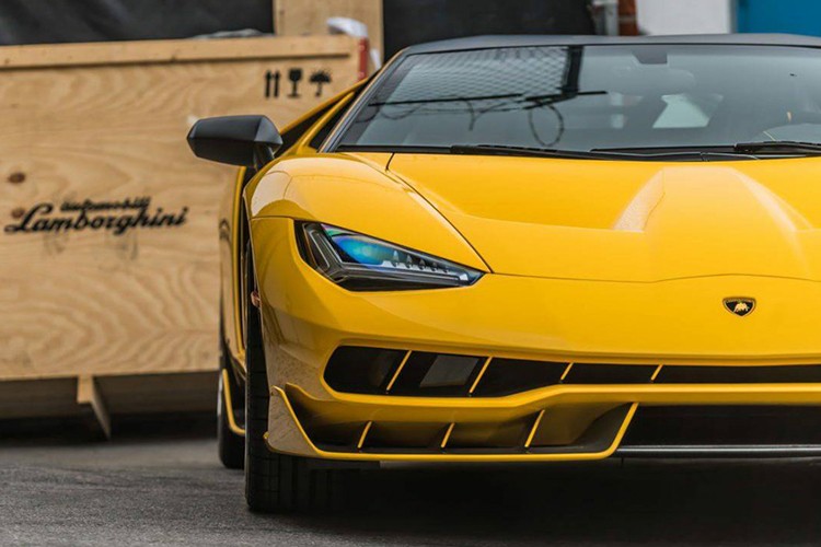 &quot;Dap thung&quot; Lamborghini Centenario mau doc gia 43 ty-Hinh-5