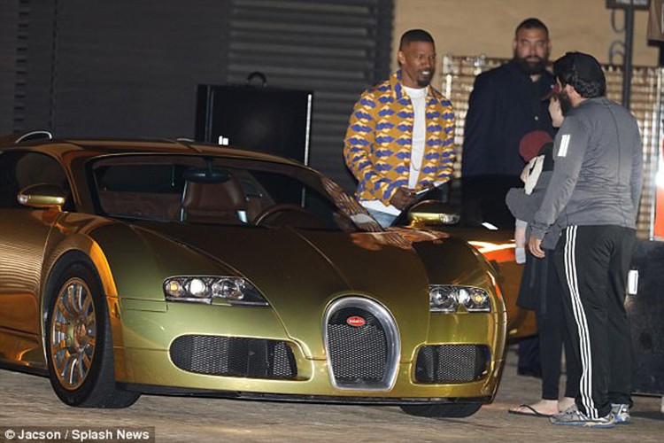 Jamie Foxx khoe Bugatti ma vang gia hon 40 ty-Hinh-3