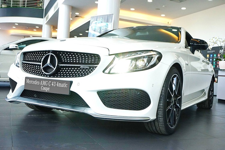 Can canh Mercedes-AMG C43 4MATIC hon 4 ty tai Viet Nam-Hinh-12