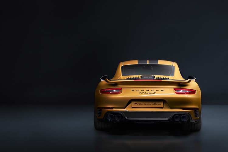 &quot;Soi&quot; Porsche 911 Turbo S Exclusive ban gioi han cuc doc-Hinh-5