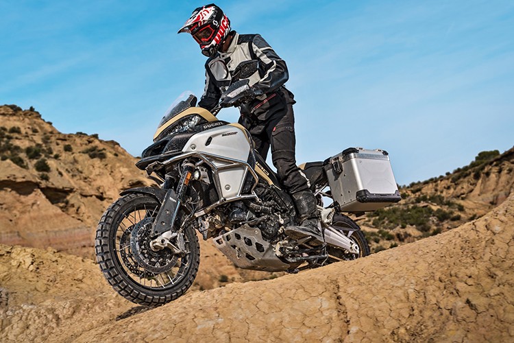 Ducati Multistrada 1200 Enduro &quot;chot gia&quot; 544 trieu dong