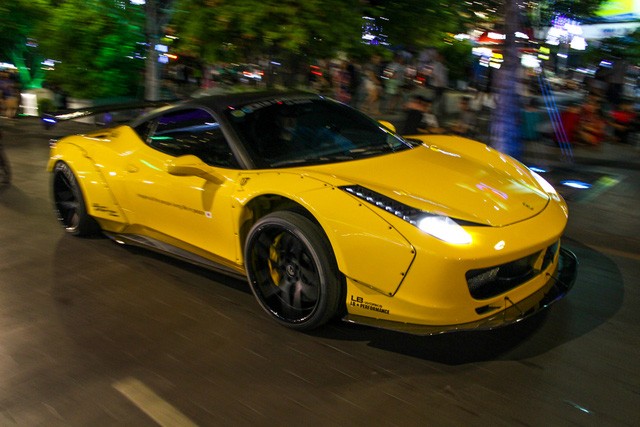 SIeu xe Ferrari chuc ty do Liberty Walk dau tien tai Sai Gon-Hinh-3