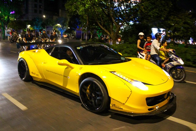 SIeu xe Ferrari chuc ty do Liberty Walk dau tien tai Sai Gon-Hinh-6