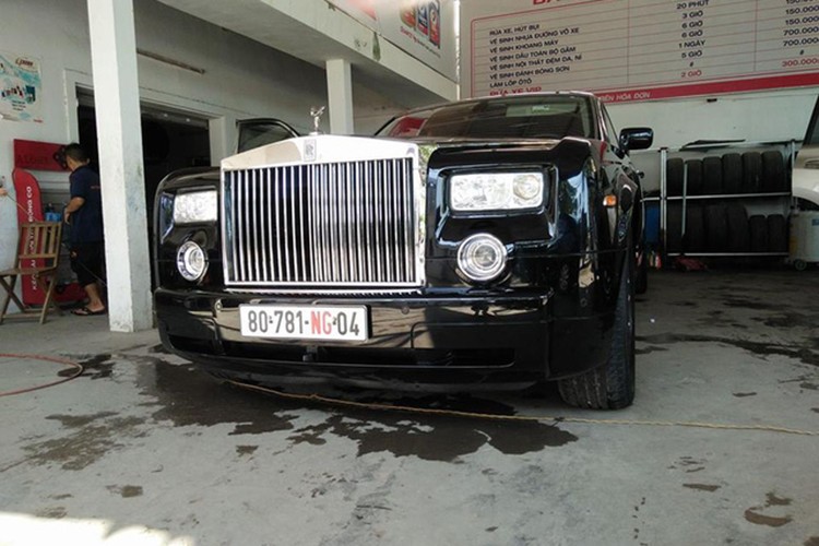 Sieu xe sang Rolls-Royce bien NG ruoc dau tai Quang Binh-Hinh-3