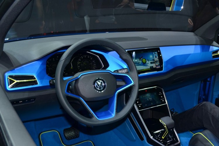 &quot;Xe hop&quot; Volkswagen T-ROC 2018 sap ra mat toan cau-Hinh-4