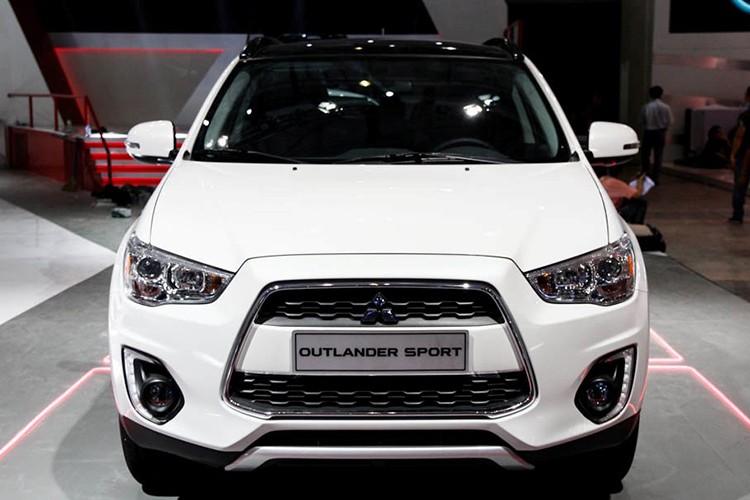 Xe oto Mitsubishi Outlander Sport &quot;vua e&quot; tai Viet Nam-Hinh-2