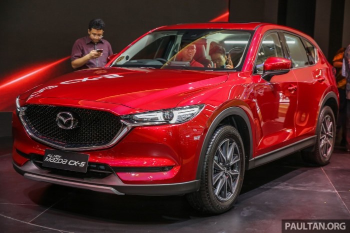 Mazda CX-5 the he 2017 vua ra mat gia 895 trieu dong