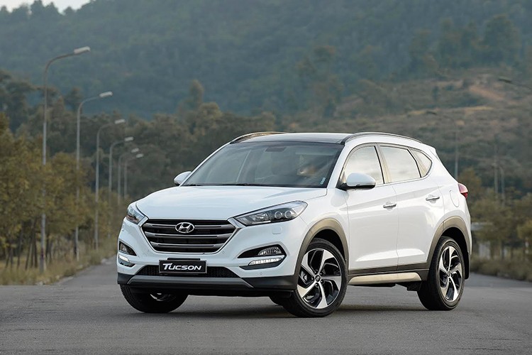 Hyundai Tucson CKD &quot;chot gia&quot; tu 815 trieu Viet Nam