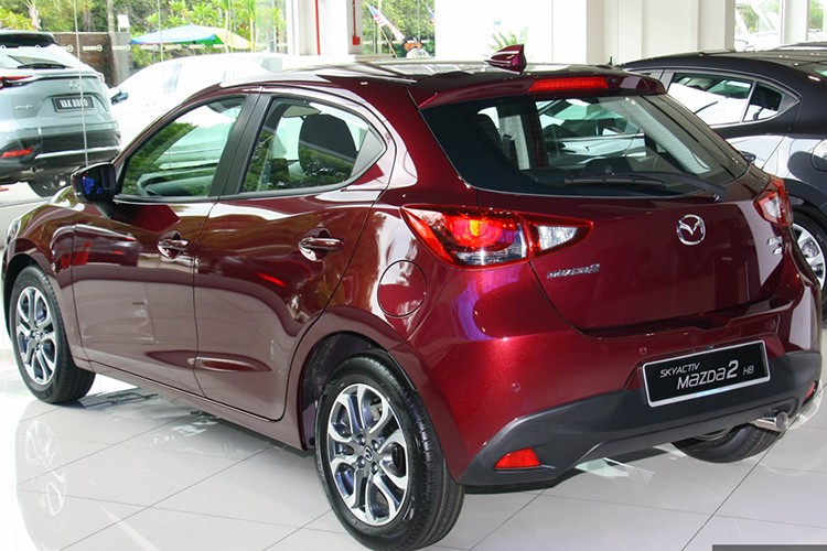 Mazda 2 ban GVC 2017 gia tu 464 trieu co gi &quot;hot&quot;?-Hinh-3