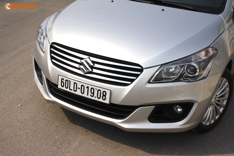 &quot;Xe e&quot; Suzuki Ciaz gia chi 488 trieu tai Viet Nam-Hinh-3