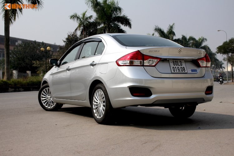 &quot;Xe e&quot; Suzuki Ciaz gia chi 488 trieu tai Viet Nam-Hinh-5