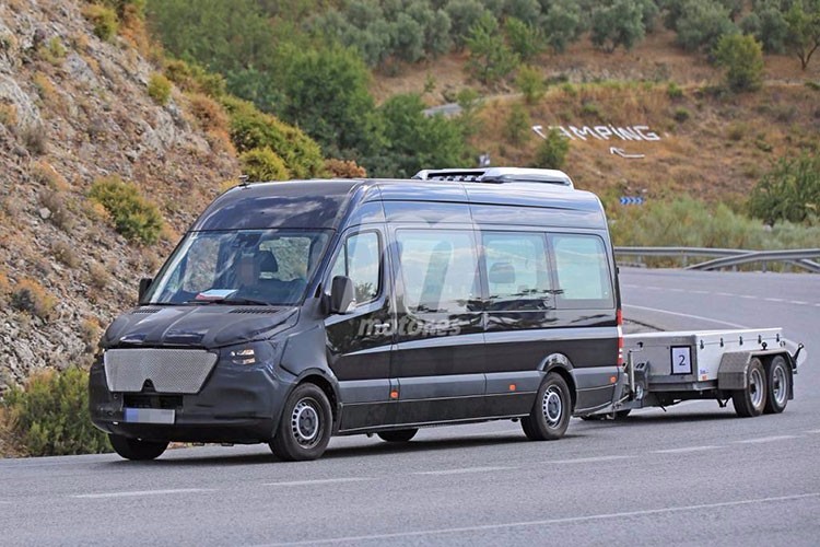 Mercedes-Benz &quot;nha hang&quot; xe oto VAN Sprinter the he moi-Hinh-7