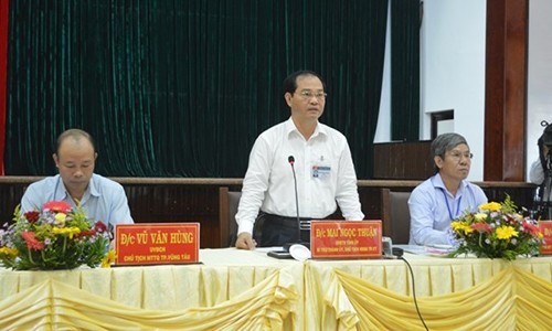 Bi thu Vung Tau gap nguoi xin loi dan