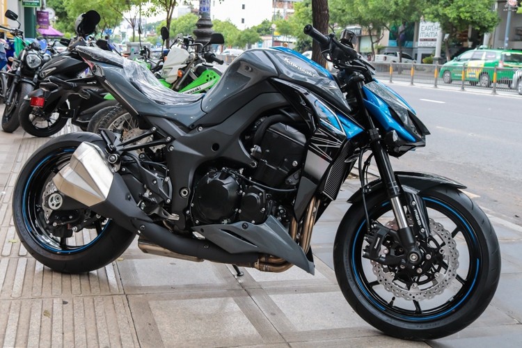 Kawasaki Z1000 2018 tai Viet Nam gia gan 400 trieu dong-Hinh-9