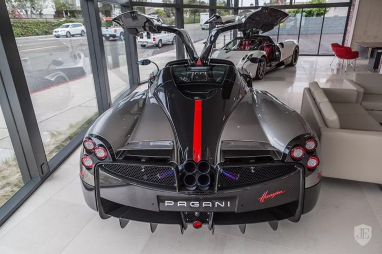 &quot;Than gio&quot; Pagani Huayra Americano gia hon 45 ty-Hinh-2