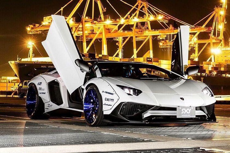 Lamborghini Aventador SV &quot;sieu doc&quot; nho goi do Liberty Walk-Hinh-7