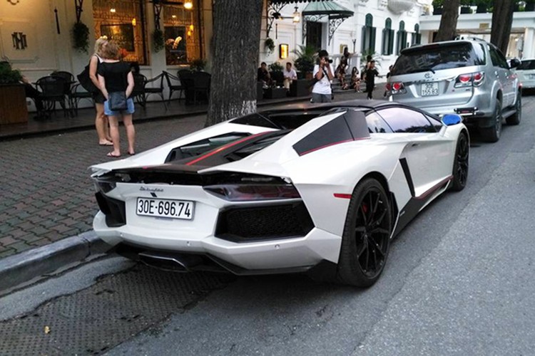 Lamborghini Aventador mui tran 26 ty cua dai gia Ha Noi-Hinh-7