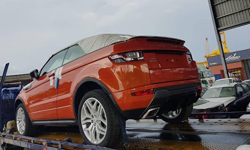 Range Rover Evoque mui tran chinh hang dau tien ve VN