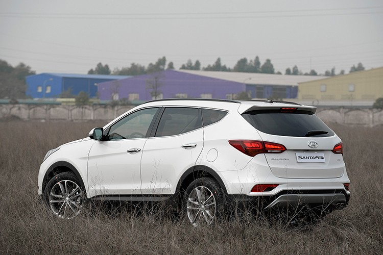 Giam 230 trieu, Hyundai SantaFe la xe 7 cho re nhat VN-Hinh-5