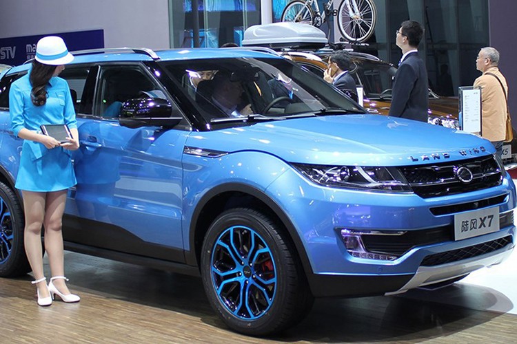 Xe sang Range Rover Evoque 2018 &quot;nhai&quot; gia 320 trieu dong-Hinh-2