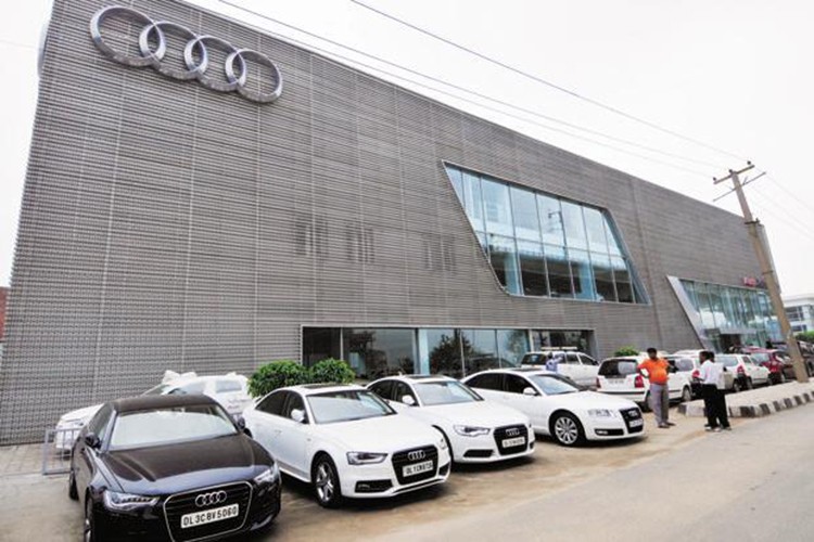 Gan 5.000 xe sang Audi loi phan mem kiem soat khi thai